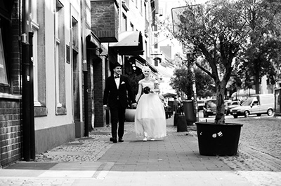 Hochzeitfoto in Düsseldorfer Altstadt