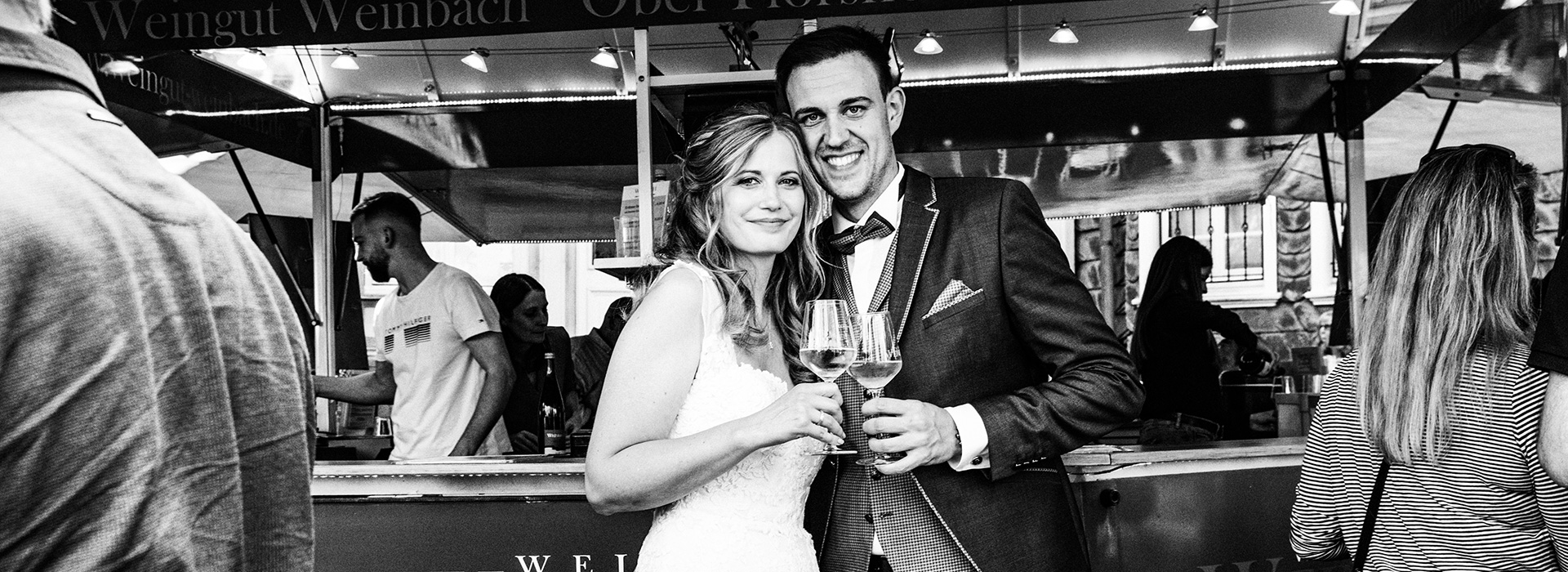 Hochzeitsfoto von Natalie & Damian auf dem Weinfest Mettmann