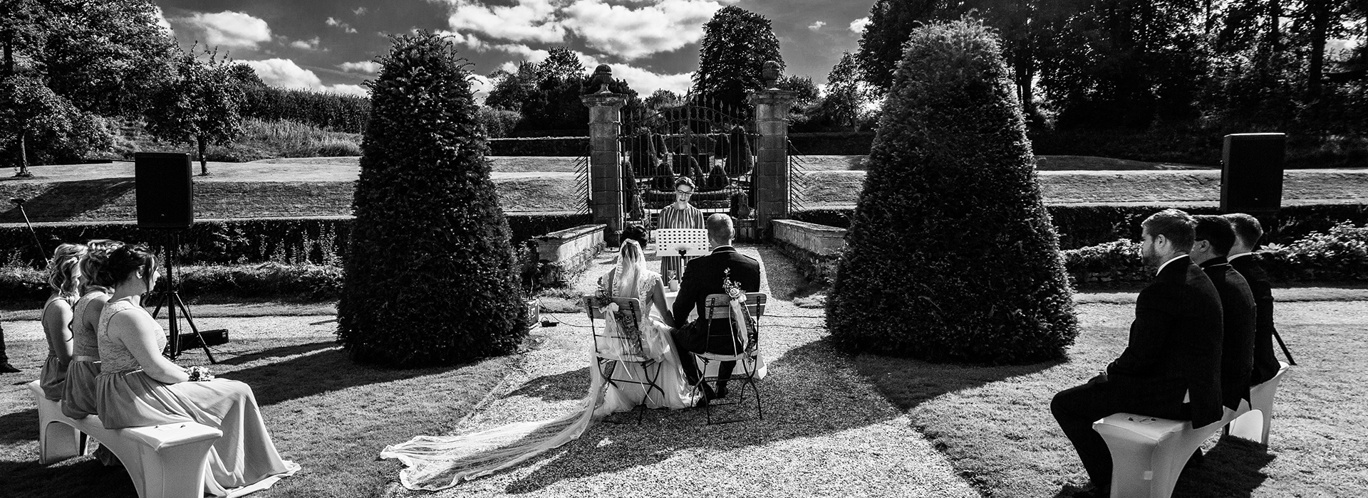 Hochzeitsfoto von Rosa & Mischa auf dem Schloss Körtlinghausen