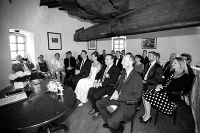 Hochzeitfotos von der Egelsberger Mühle in Krefeld-Traar sowie Feinrestauration Schumachers in Duisburg-Rahm

 