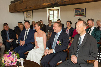 Hochzeitfotos von der Egelsberger Mühle in Krefeld-Traar sowie Feinrestauration Schumachers in Duisburg-Rahm

 