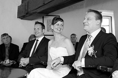 Hochzeitfotos von der Egelsberger Mühle in Krefeld-Traar sowie Feinrestauration Schumachers in Duisburg-Rahm

 