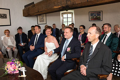 Hochzeitfotos von der Egelsberger Mühle in Krefeld-Traar sowie Feinrestauration Schumachers in Duisburg-Rahm

 