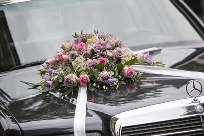 Hochzeitfoto in der St. Lambertus-Kirche in Mettmann und in der Villa Media in Wuppertal