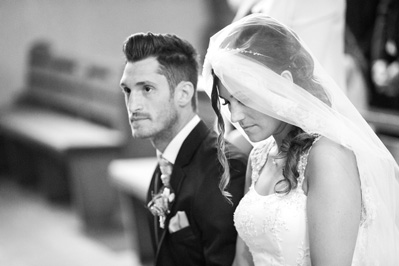 Hochzeitfoto in der St. Lambertus-Kirche in Mettmann und in der Villa Media in Wuppertal