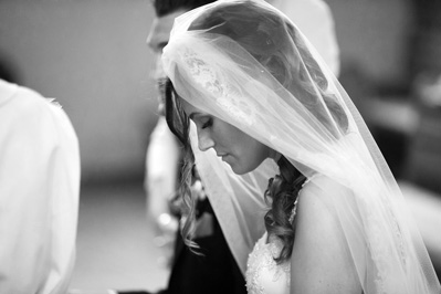 Hochzeitfoto in der St. Lambertus-Kirche in Mettmann und in der Villa Media in Wuppertal