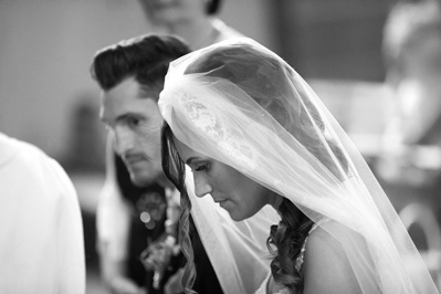 Hochzeitfoto in der St. Lambertus-Kirche in Mettmann und in der Villa Media in Wuppertal