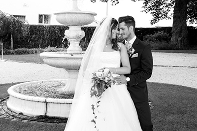 Hochzeitfoto in der St. Lambertus-Kirche in Mettmann und in der Villa Media in Wuppertal