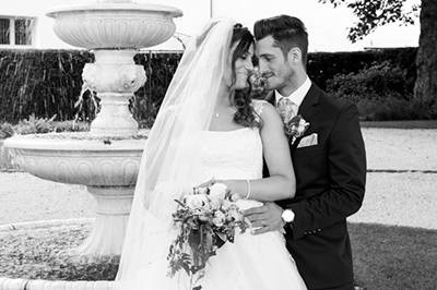 Hochzeitfoto in der St. Lambertus-Kirche in Mettmann und in der Villa Media in Wuppertal