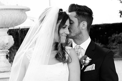 Hochzeitfoto in der St. Lambertus-Kirche in Mettmann und in der Villa Media in Wuppertal