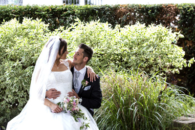 Hochzeitfoto in der St. Lambertus-Kirche in Mettmann und in der Villa Media in Wuppertal