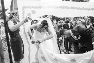 Hochzeitfoto in der St. Lambertus-Kirche in Mettmann und in der Villa Media in Wuppertal