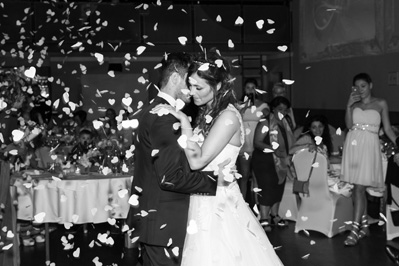 Hochzeitfoto in der St. Lambertus-Kirche in Mettmann und in der Villa Media in Wuppertal