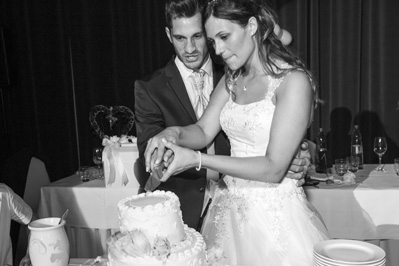 Hochzeitfoto in der St. Lambertus-Kirche in Mettmann und in der Villa Media in Wuppertal