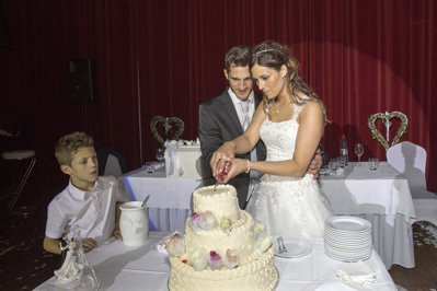 Hochzeitfoto in der St. Lambertus-Kirche in Mettmann und in der Villa Media in Wuppertal