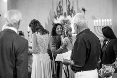 Hochzeitfoto in der Kirche von Haan-Gruiten und im Schloß Grünewald in Solingen