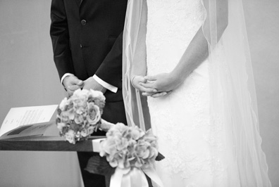 Hochzeitfoto in der Kirche von Haan-Gruiten und im Schloß Grünewald in Solingen