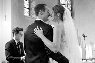 Hochzeitfoto in der Kirche von Haan-Gruiten und im Schloß Grünewald in Solingen