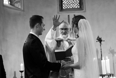 Hochzeitfoto in der Kirche von Haan-Gruiten und im Schloß Grünewald in Solingen