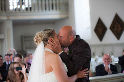 Hochzeitsfotografie des Brautpaares Stephi und Martin in Linnep, Mettmann und Düsseldorf